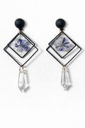 Geometric flower stud earrings with crystals